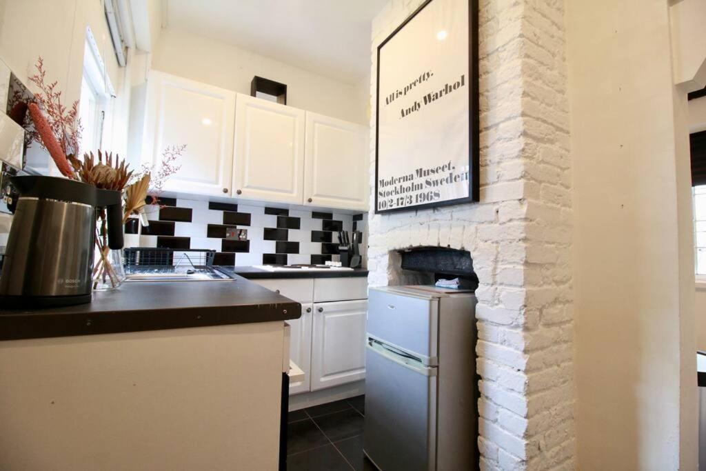 The Little Cottage By Air Premier Seaford Exterior photo
