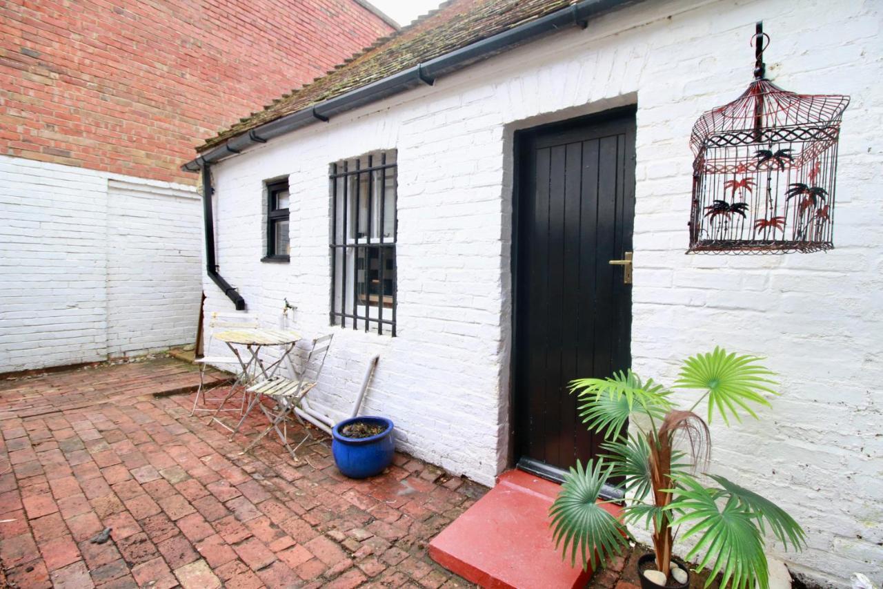 The Little Cottage By Air Premier Seaford Exterior photo